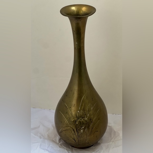 Art Nouveau Style Vintage Antique Brass Japanese Iris Bas-relief Vase 13”H - Picture 1 of 6